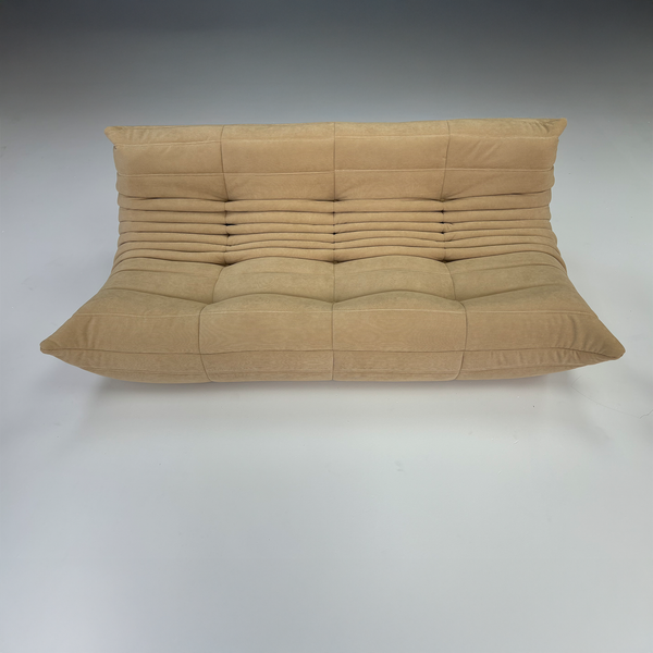 Modernes 3-Sitzer-Relaxsofa aus Cord – Skulpturales Design und elegante Textur