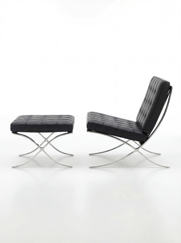 Fauteuil Lounge & Repose-Pieds – Cuir Véritable Noir et Structure Chromée Sculpturale