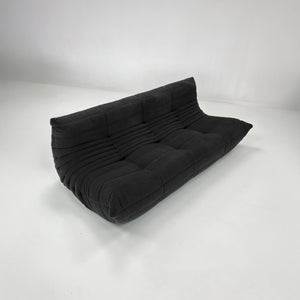 Modernes 3-Sitzer-Relaxsofa aus Cord – Skulpturales Design und elegante Textur